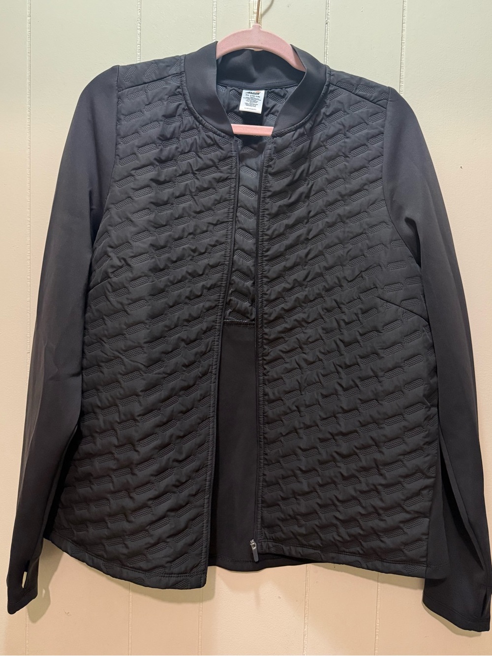 Avía Quilted Black Bomber Jacket -